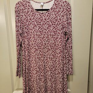 **5/$25** Old Navy Soft Red & White Floral Long Sleeve Midi Dress